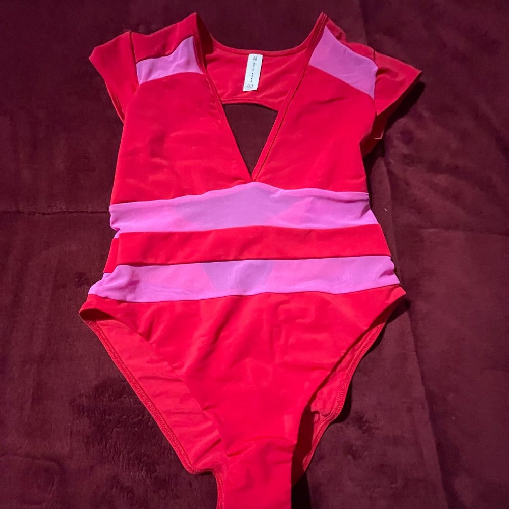 Hojlie Watman Women's Swimsuit Brand New  Size Large